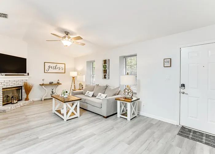 Pet-friendly Near Dtwn Tallahassee! *