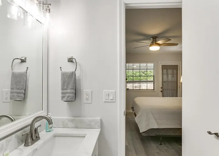 Pet-friendly Near Dtwn Tallahassee!